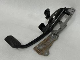 4m51-2467-bs Volvo 2007 2008 2009 2010 2011 2012 C30 Brake Pedal Automatic A/t 31341258