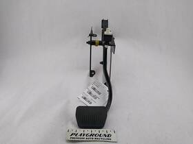 546.vo1u01 Volvo V70 Xc70 Brake Pedal With Mounting Bracket 2001 2002 2003 2004