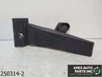 Oem 2016-2018 Kia Sorento 2.4L Gas Pedal Accelerator. Fixed Price $49.99.