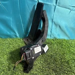 2011-2014 Hyundai Sonata Gas Accelerator Pedal Assembly Oem 32700-3Q110. Fixed Price $30.00.