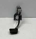 2016 Kia Sedona Front Left Driver Side Brake Stop Pedal Assembly Oem LOT012. Fixed Price $24.00.