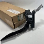 Land Rover Discovery 4 L319 Lhd Automatic Accelerator Pedal Genuine LR029897. Fixed Price $290.49.