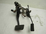 1997-2001 Honda Crv Cr-v A/t Transmission Accelerator Brake Pedal Lever Assembly. Fixed Price $32.24.