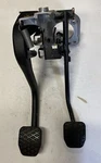 Bmw Z4 E85 Manual Brake Clutch Pedal 03-08 Oem 35112229128 6760107. Fixed Price $120.00.