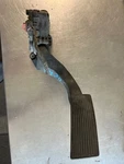 2006 Suburban 1500 Gas Pedal 5.3L Engine 566482. Fixed Price $65.50.