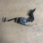 Volvo Vnl Accelerator Pedal 82627957 Oem. Fixed Price $86.00.