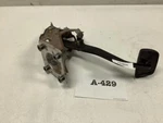 2003 Lexus ES300 Brake Pedal Assy Oem. Fixed Price $36.17.