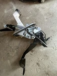 001 208 S965 - Air System Hydraulic Pedal Assembly Wabco/tda. Fixed Price $1000.00.