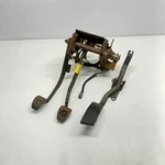 1994-2004 Ford Mustang Gt Clutch Pedal Assembly Quadrant Gas. Fixed Price $144.99.