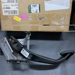 LR081599 Brake Pedal Land Rover Range Oem. Fixed Price $348.00.