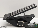 Oem 2008-2011 Mercedes C300 3.0L Gas Throttle Accelerator Pedal. Fixed Price $109.99.