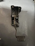 05-09 Ford Mustang Automatic Brake Pedal Assembly Oem. Fixed Price $50.00.