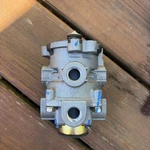 Genuine Oem Original Bendix 286171N Brake Valve E-6 Brand New. Fixed Price $95.00.