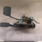 2013-17 Nissan Leaf Hatchback Tps + Brake Pedal. Fixed Price $60.00.