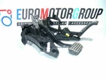 Porsche Cayenne Oem Gas Brake Pedale Assemblaggio 7P0723031AD. Fixed Price $378.16.