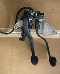 Mini Cooper R53 Clutch & Brake Pedal Assembly Fits 2002-2006 03 04 05. Fixed Price $55.99.