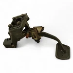 2004 - 2009 Jaguar XJ8 X350 Foot Brake Pedal Pad Stop W Bracket 2R832450APIA888. Fixed Price $91.69.
