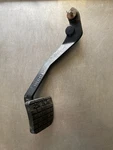2021 Mack Truck Brake Pedal 82218333 (21,000 Miles). Fixed Price $76.00.