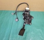2007-2008 Lincoln Navigator Power Adjustable Accelerator Pedal Assembly Oem. Fixed Price $94.99.