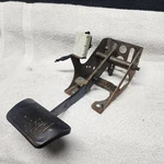 2006-2010 Chrysler Pt Cruiser Automatic Transmission Brake Pedal Assembly Oem. Fixed Price $44.99.