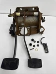 1992-1997 Ford F150/F250/F350 Manual Clutch And Brake Pedal Assembly Oem Part. Fixed Price $166.25.