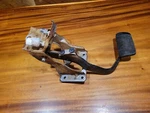 93-98 Toyota T100 V6 3.4L Auto Brake Pedal Assembly Lever Pad Oem Used P1385B48. Fixed Price $79.99.