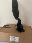 Genuine Freightliner Williams Control Accelerator Pedal A01-34090-000 New Oem. Fixed Price $140.00.