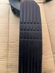 Freightliner A01-31219-000 Fuel Throttle Pedal Assembly .. Fixed Price $78.00.