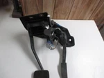 Escape 2011 Pedal Brake/clutch 150838. Fixed Price $90.00.