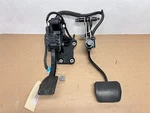 15-17 Lincoln Navigator Brake Stop & Accelerator Throttle Pedal Set, Oem LOT3588. Fixed Price $129.00.