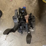 Fiat 500 Abarth Box Assembly Speed Clutch Brake Pedals Oem 2012-2014. Fixed Price $100.00.
