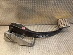 Mercedes-benz W251 320 Cdi Eu Lhd Brake Pedal 2512900401. Fixed Price $48.41.